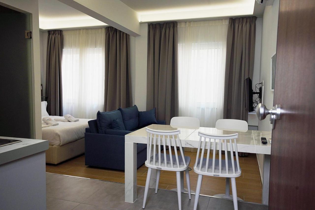 Tip - Top Suites Афіни Екстер'єр фото