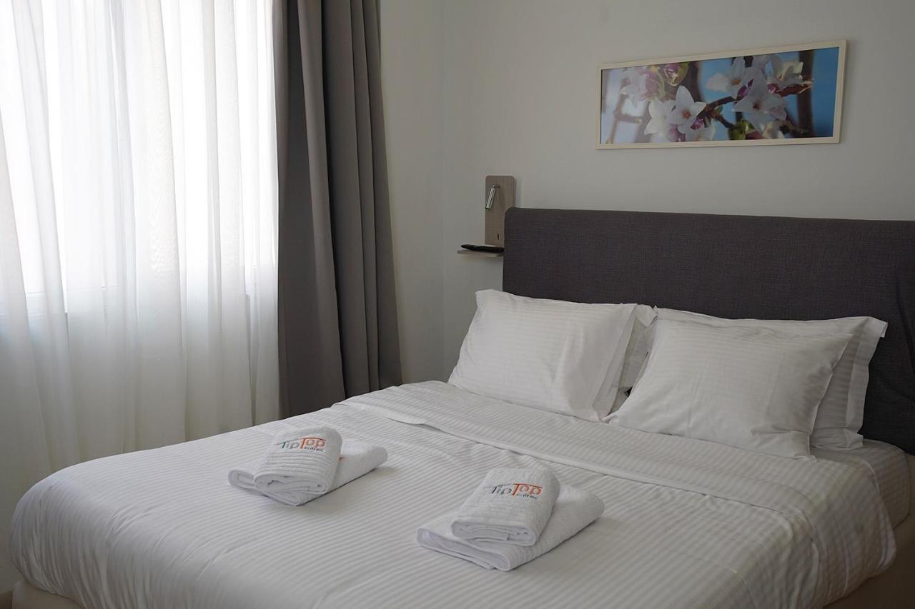 Tip - Top Suites Афіни Екстер'єр фото